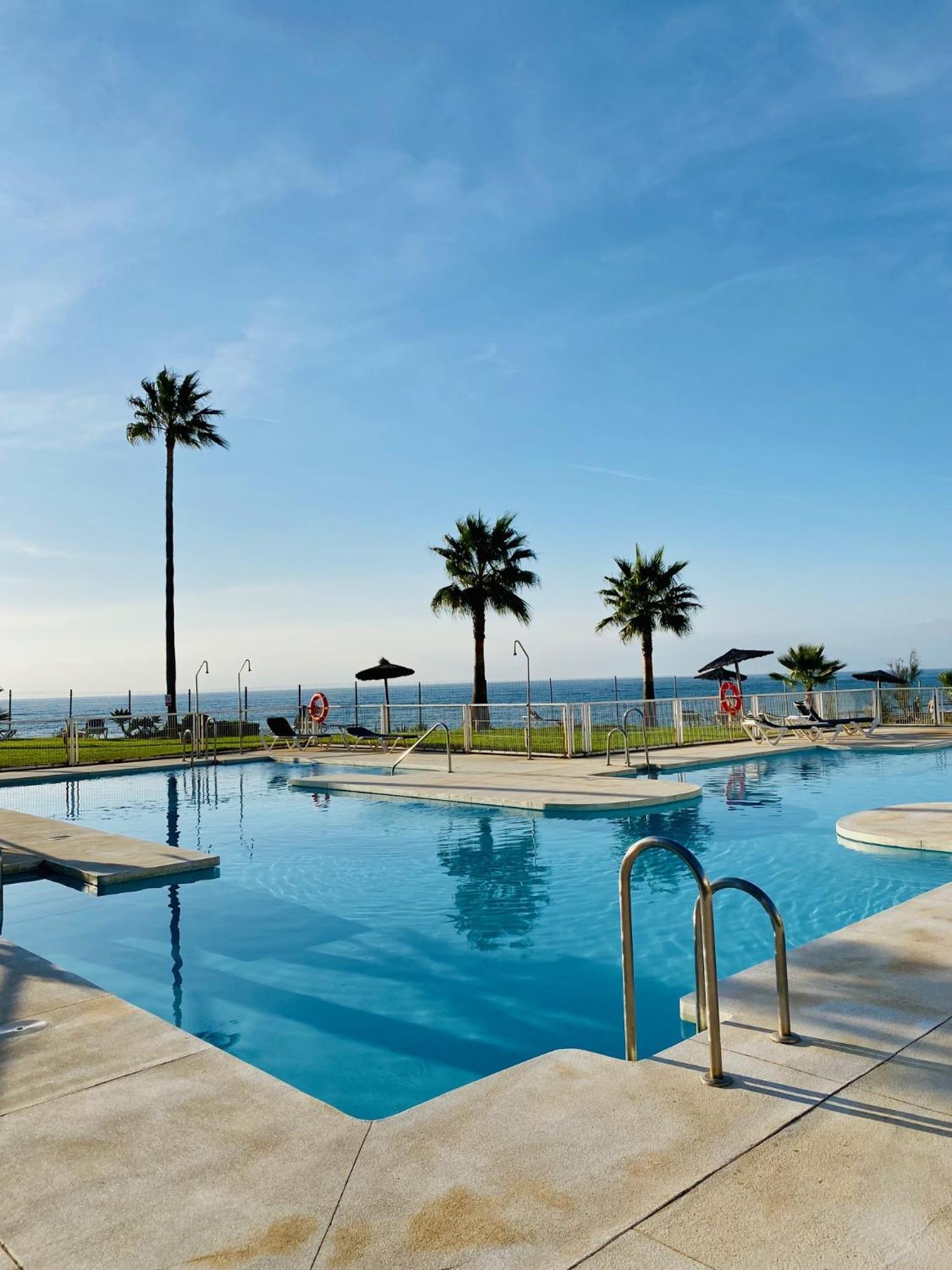 Sunshine Beach Front Complex, Wifi, Modern Casares Dış mekan fotoğraf
