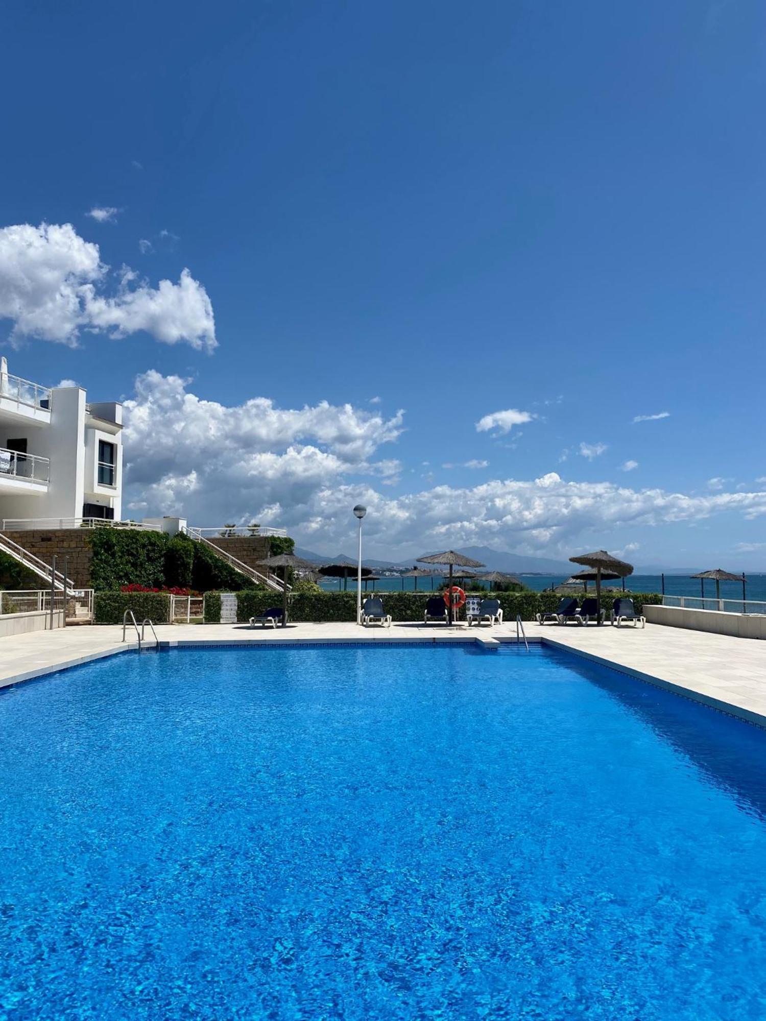 Sunshine Beach Front Complex, Wifi, Modern Casares Dış mekan fotoğraf